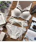 Set with lace over bust, push-up