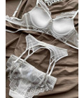 Set with lace-decorated chest straps